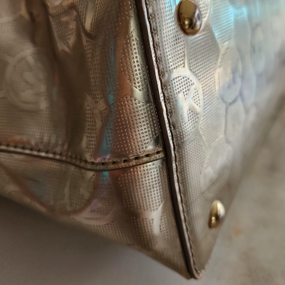 Michael Kors Large Jet Set with Chain strap Gold MK Tote. - Picture 12 of 16